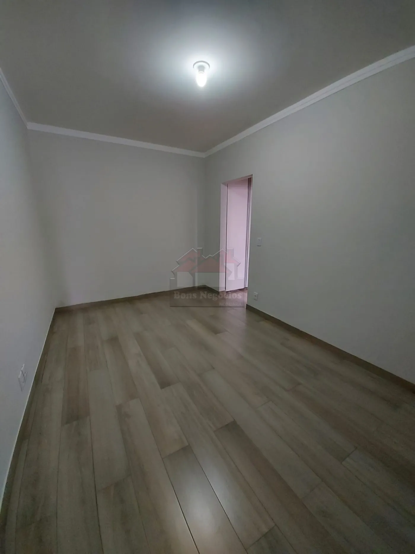 Alugar Casa / Padrão em Ribeirão Preto R$ 1.500,00 - Foto 7