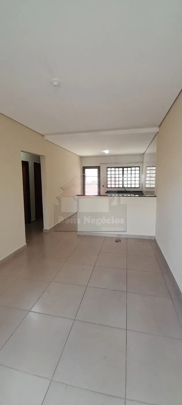 Alugar Casa / Padrão em Ribeirão Preto R$ 1.200,00 - Foto 3