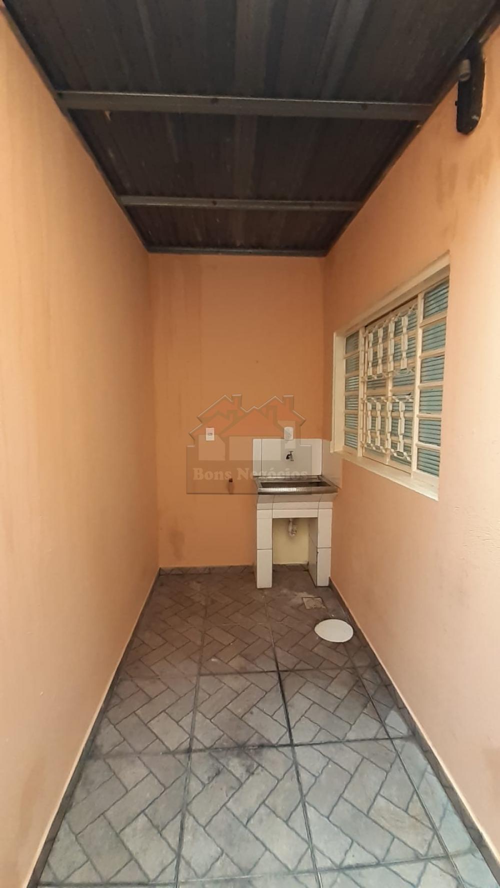 Alugar Casa / Padrão em Ribeirão Preto R$ 1.000,00 - Foto 11