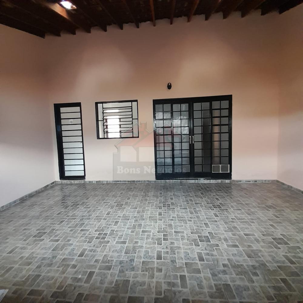 Alugar Casa / Padrão em Ribeirão Preto R$ 1.000,00 - Foto 4