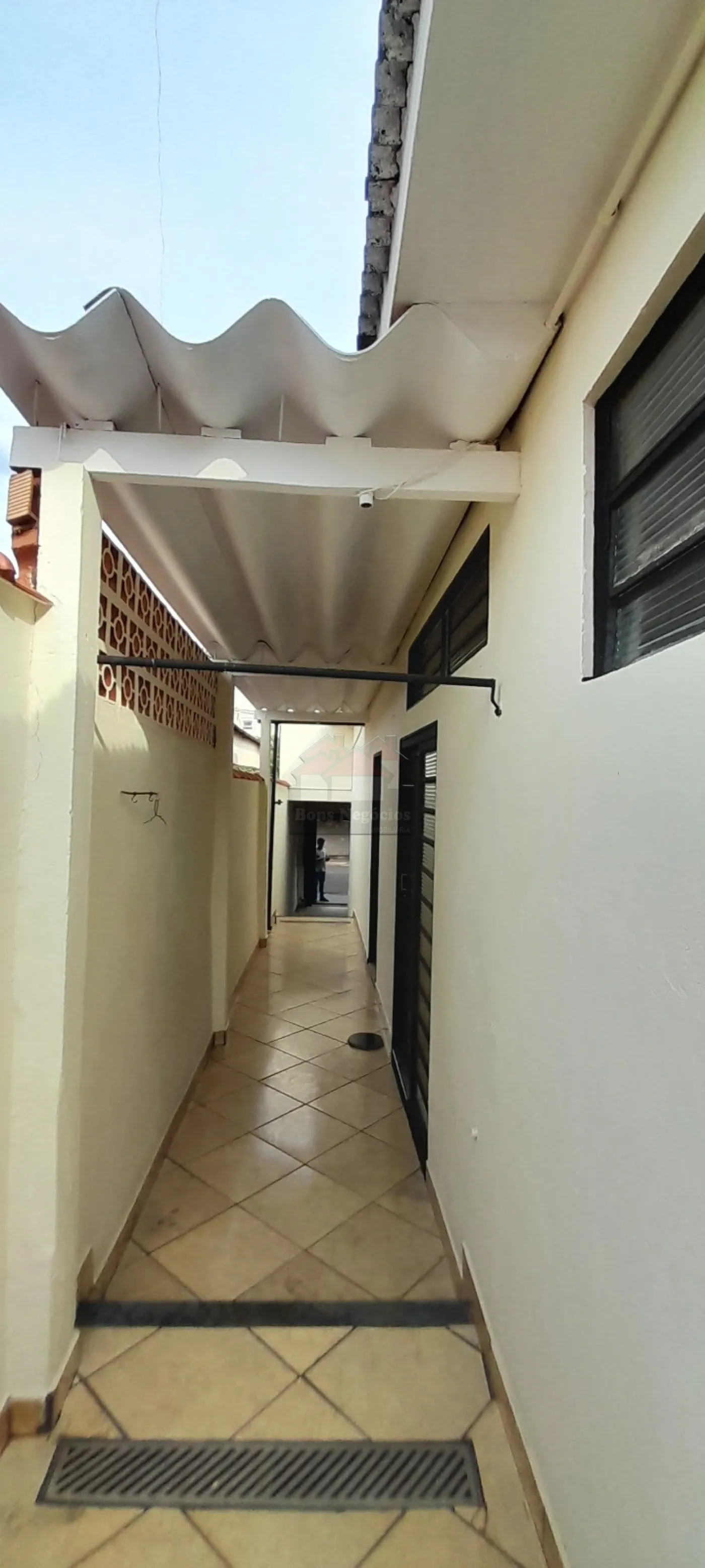 Alugar Casa / Padrão em Ribeirão Preto R$ 1.200,00 - Foto 13