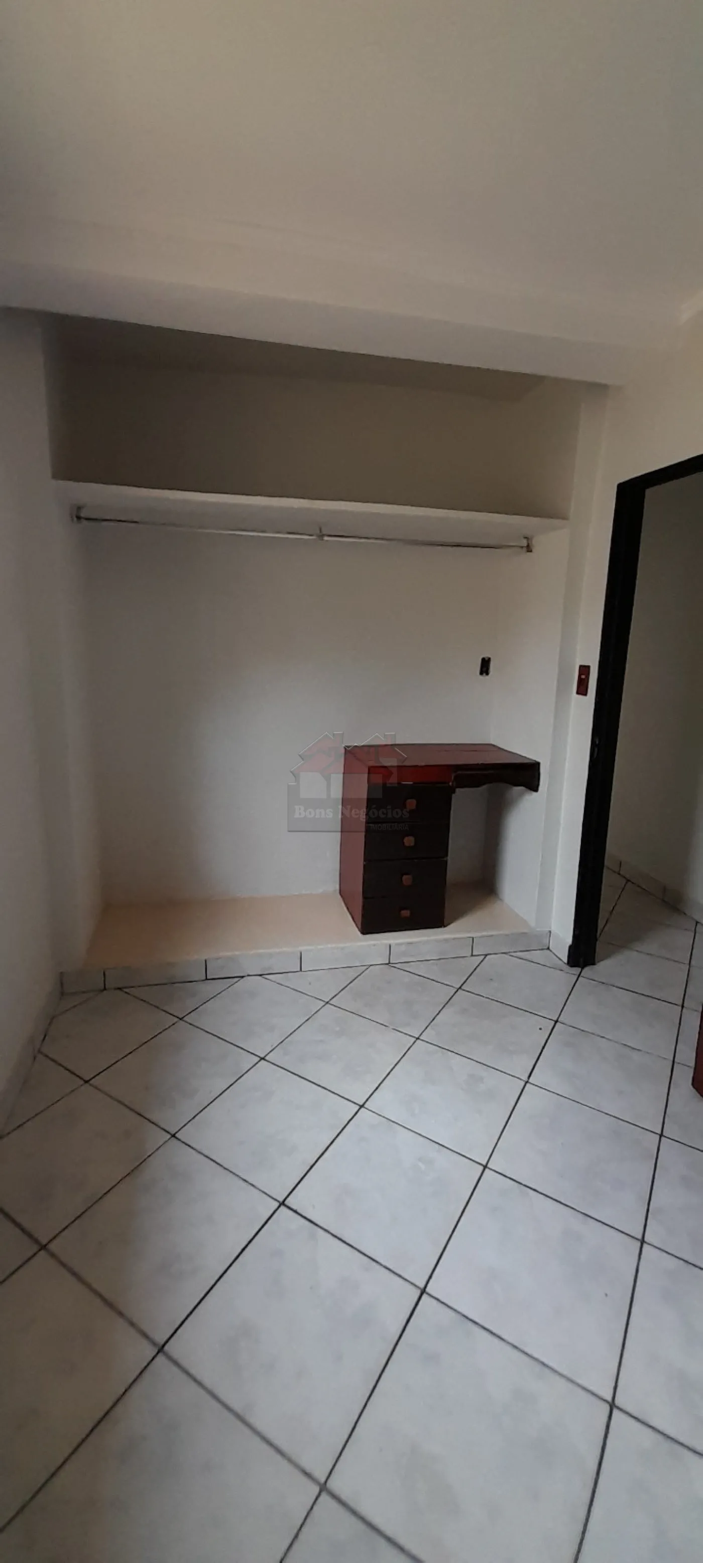 Alugar Casa / Padrão em Ribeirão Preto R$ 1.200,00 - Foto 10