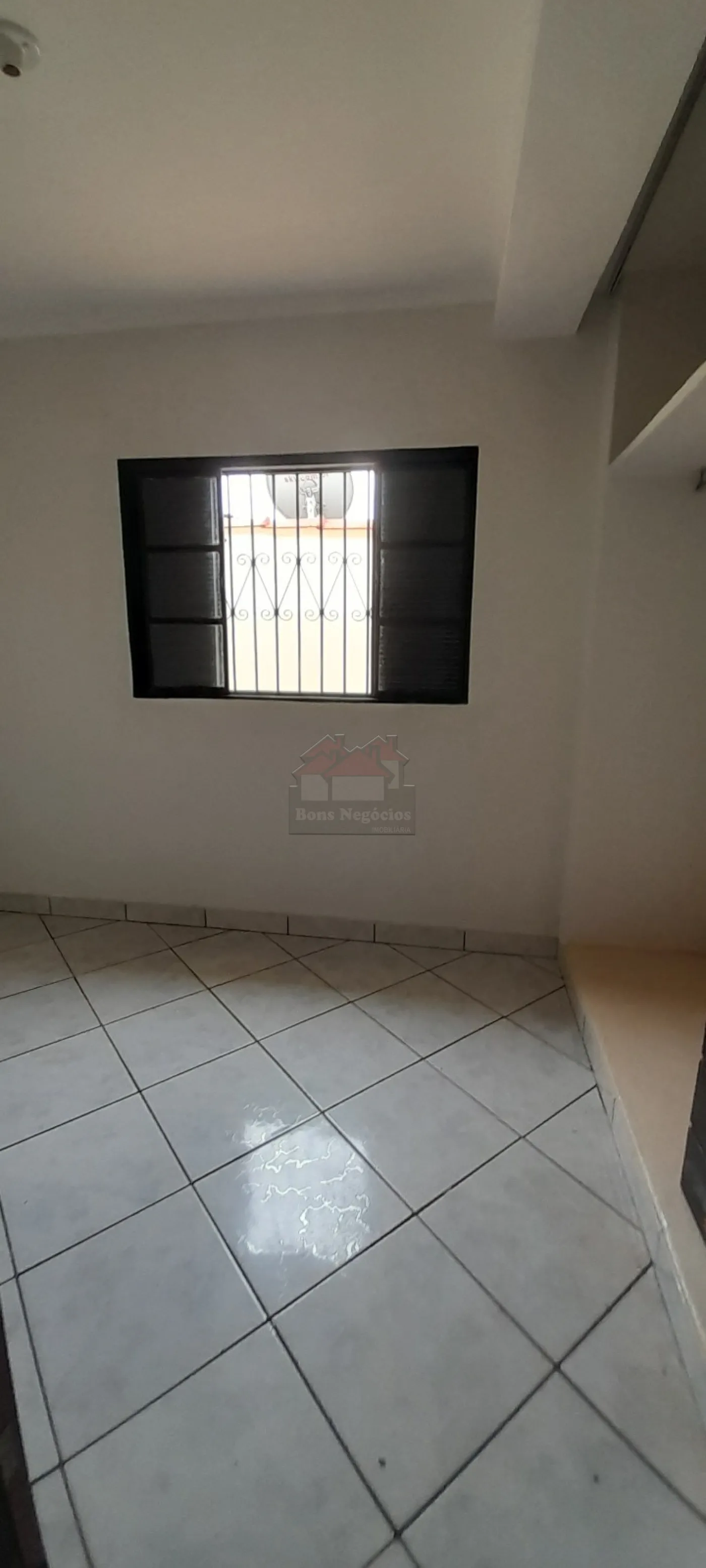 Alugar Casa / Padrão em Ribeirão Preto R$ 1.200,00 - Foto 11