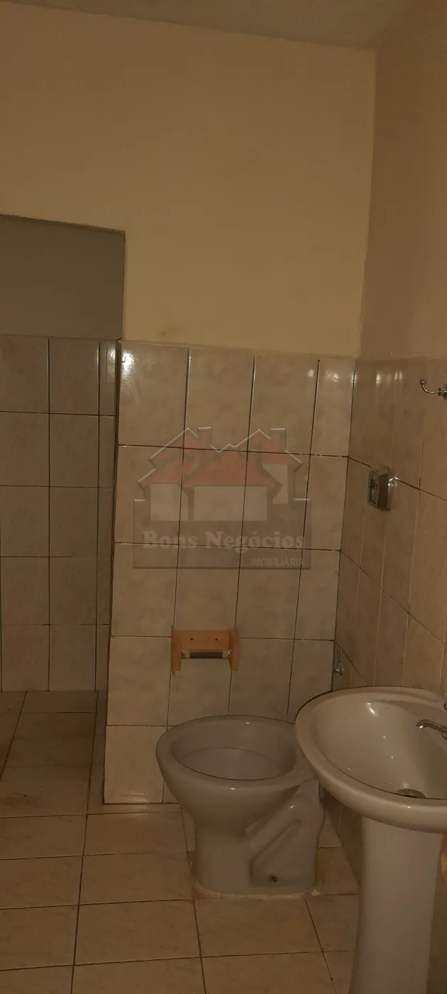 Alugar Casa / Padrão em Ribeirão Preto R$ 1.100,00 - Foto 8