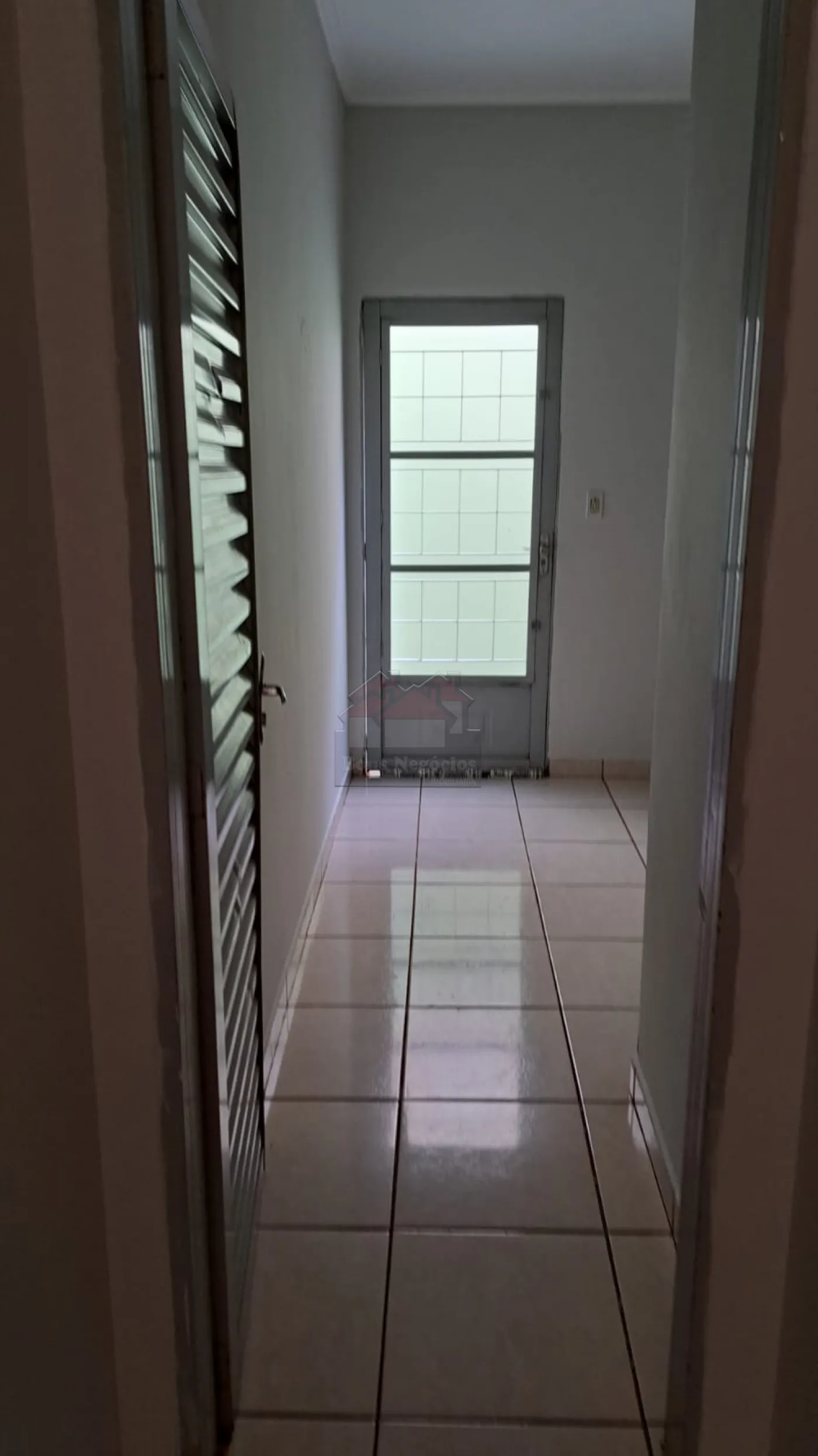 Alugar Casa / Padrão em Ribeirão Preto R$ 1.200,00 - Foto 5