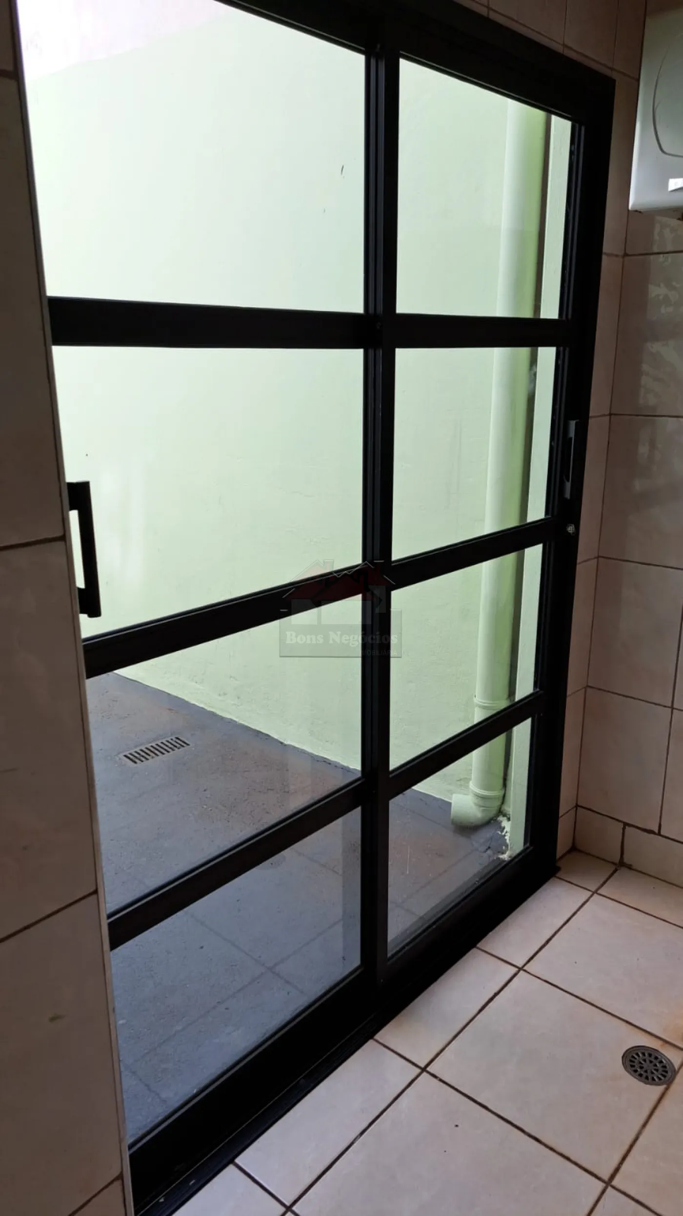 Alugar Casa / Padrão em Ribeirão Preto R$ 1.200,00 - Foto 15