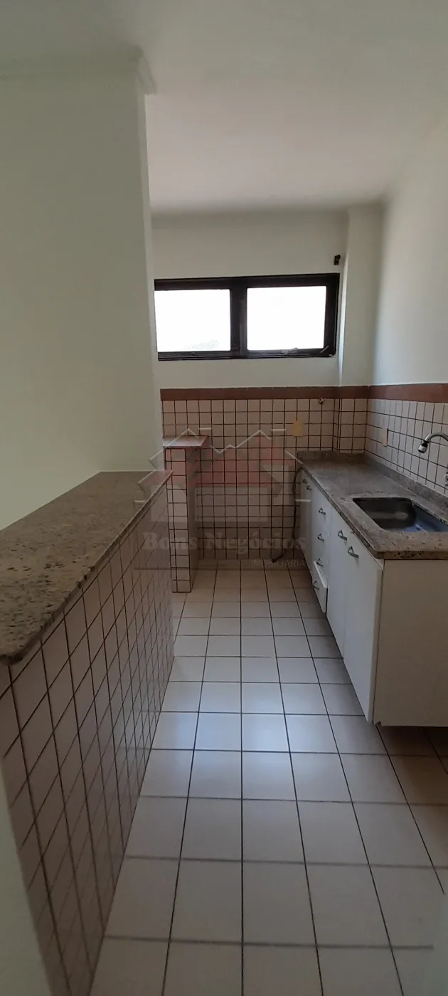 Alugar Apartamento / Padrão em Ribeirão Preto R$ 850,00 - Foto 2