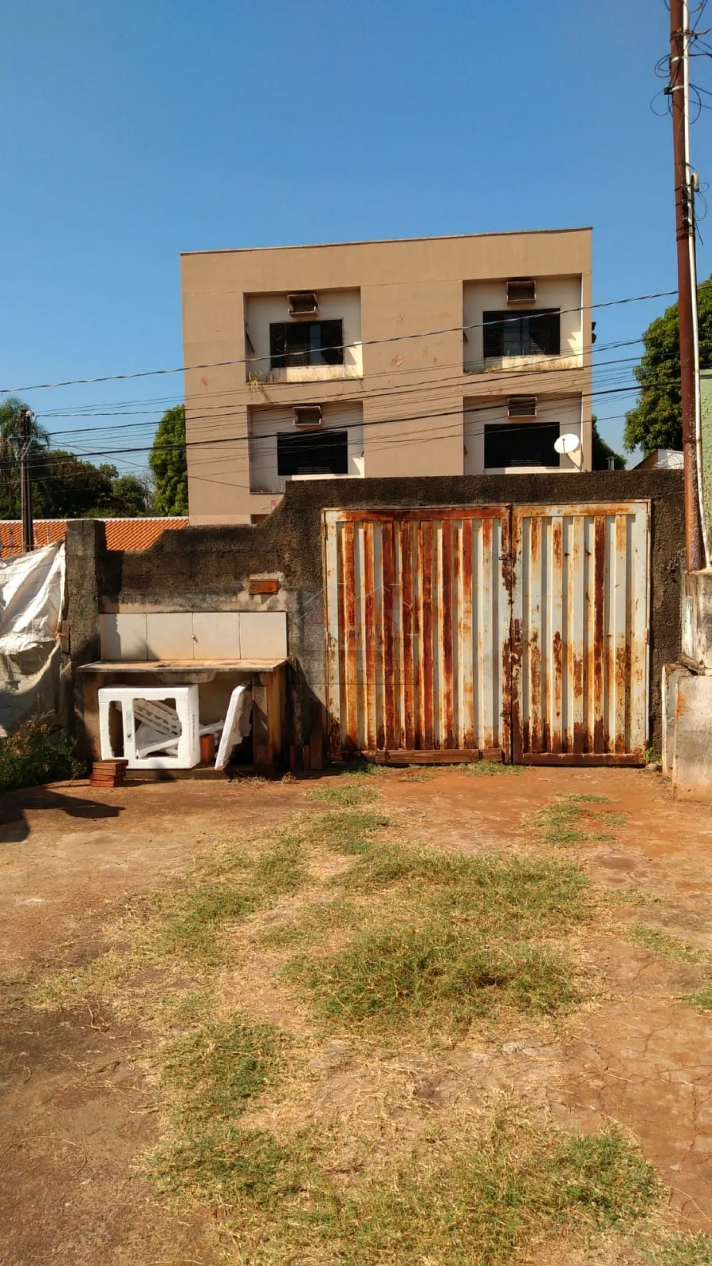 Alugar Casa / Padrão em Ribeirão Preto R$ 900,00 - Foto 2