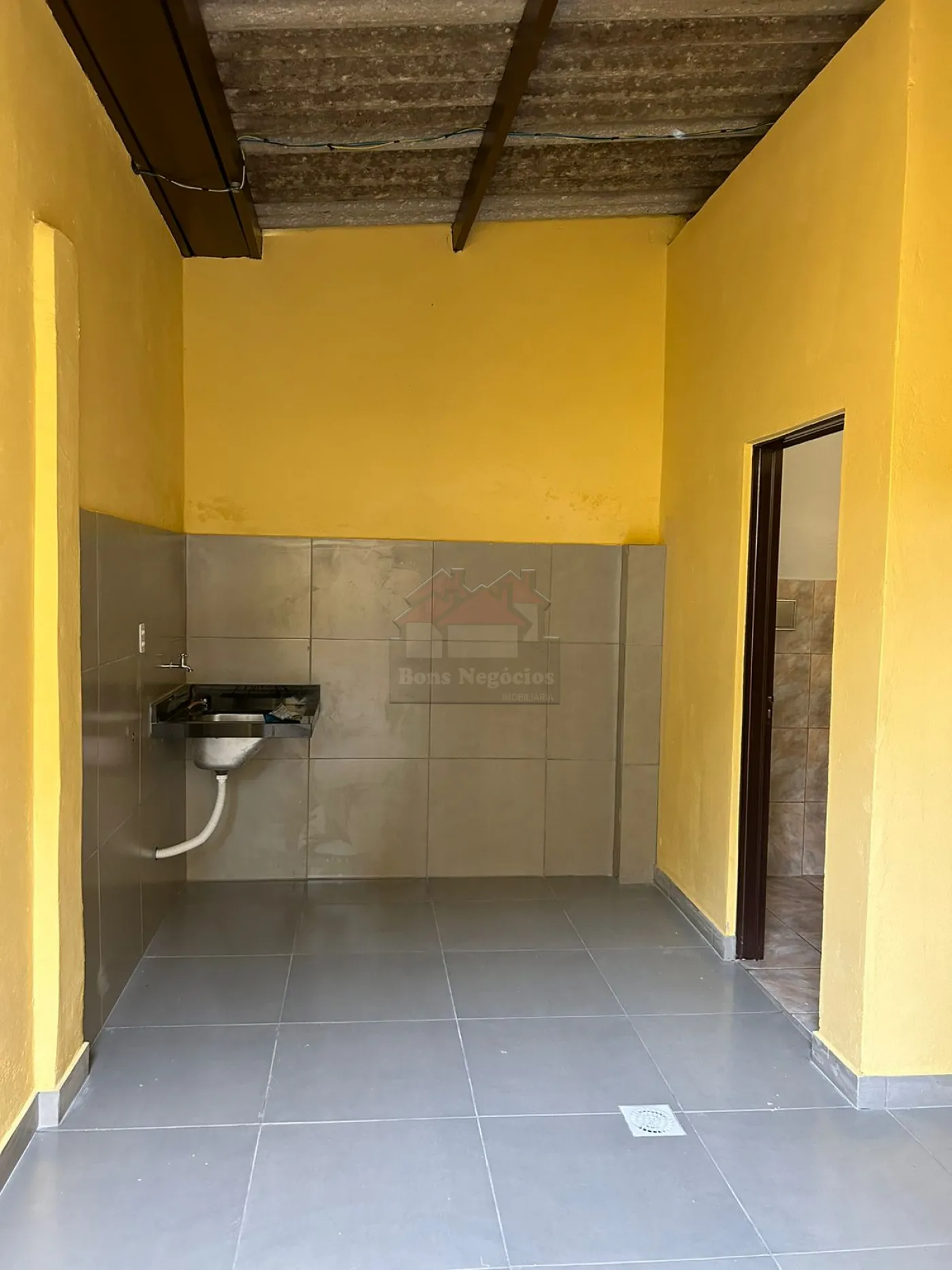 Alugar Casa / Residencial e Comercial em Ribeirão Preto R$ 1.250,00 - Foto 8