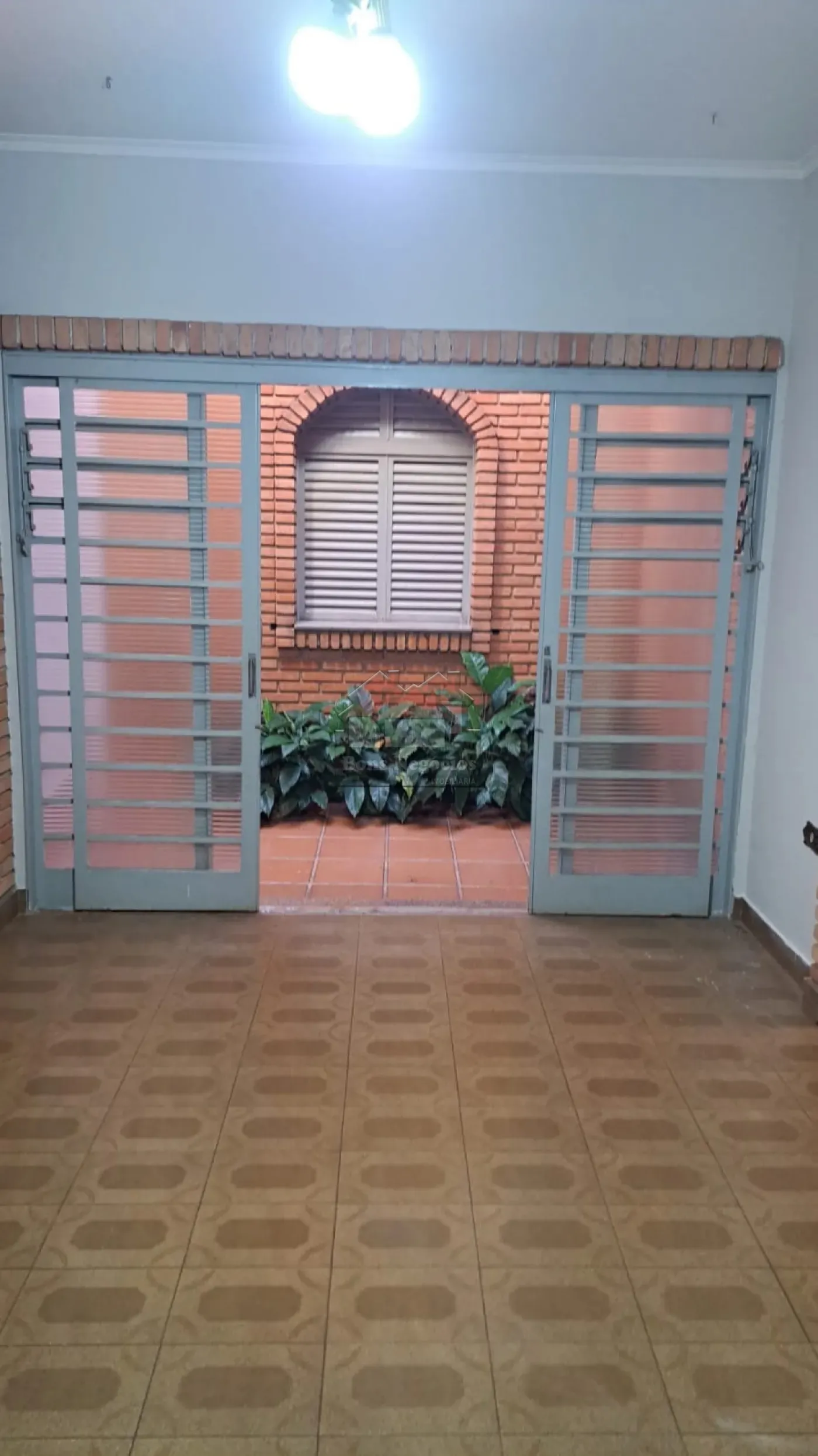 Alugar Casa / Padrão em Ribeirão Preto R$ 3.800,00 - Foto 2