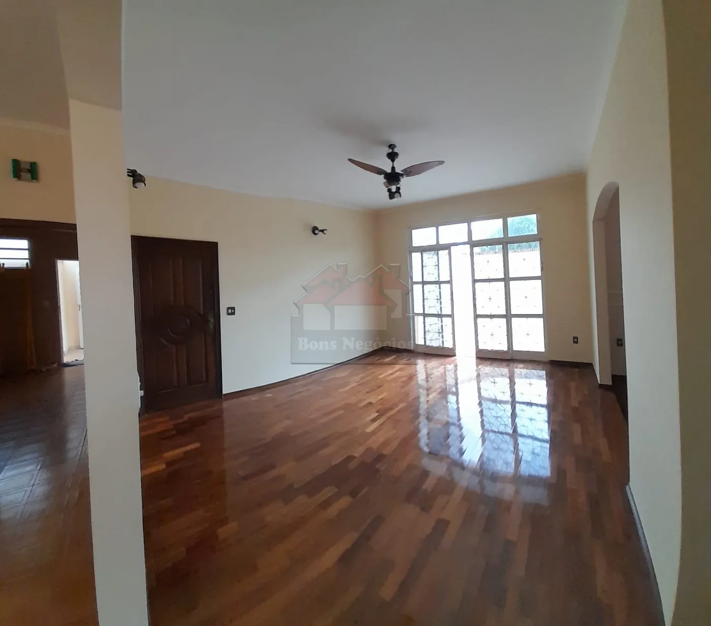 Comprar Casa / Padrão em Ribeirão Preto R$ 700.000,00 - Foto 2