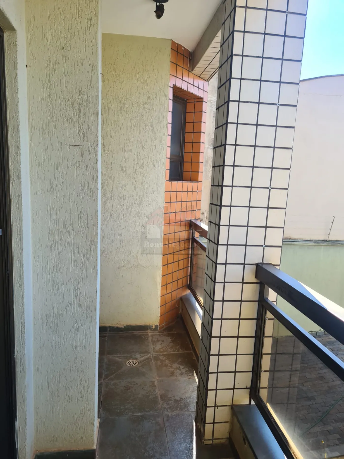 Comprar Apartamento / Padrão sem Condomínio em Ribeirão Preto R$ 325.000,00 - Foto 2