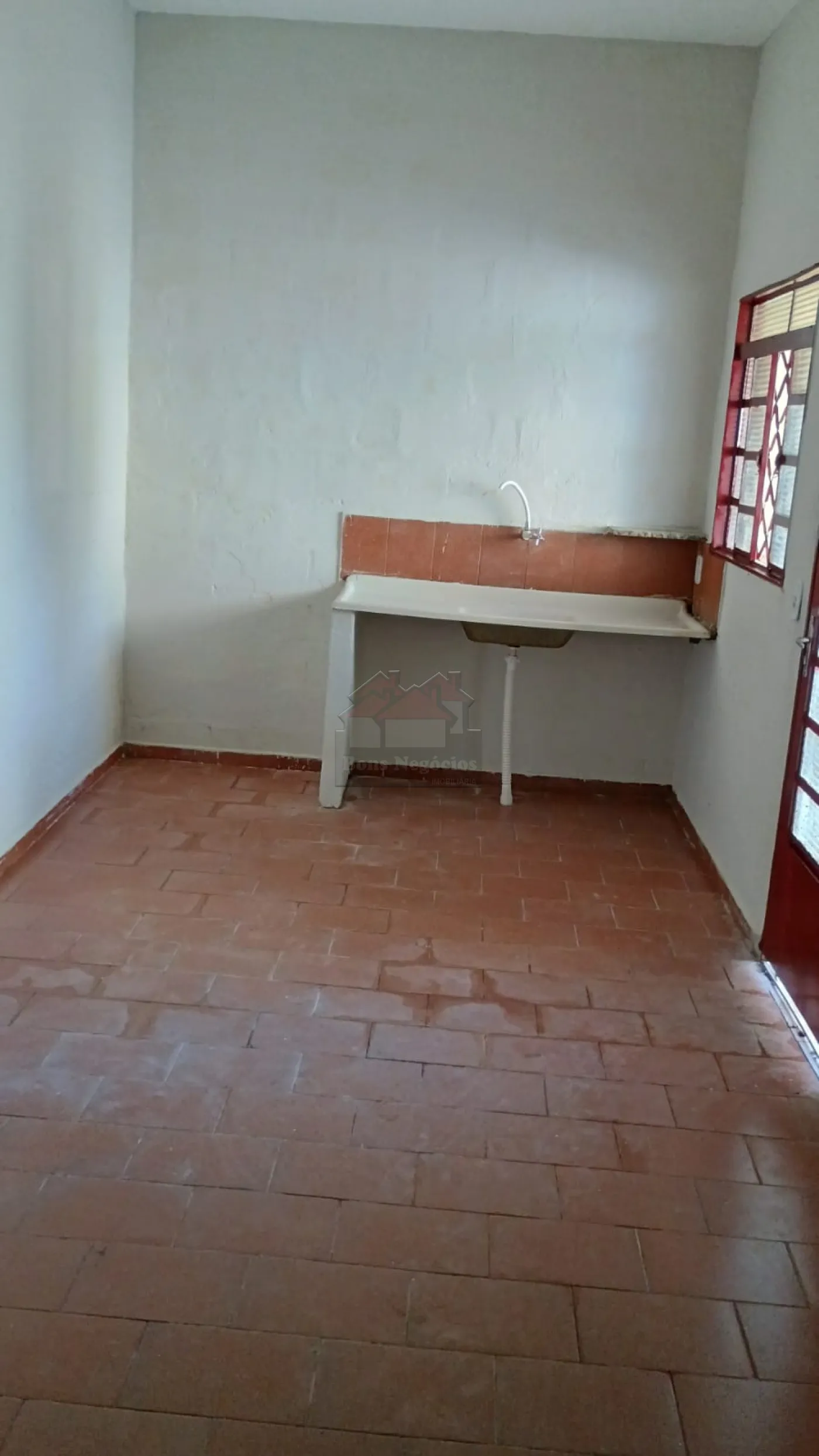 Alugar Casa / Padrão em Ribeirão Preto R$ 650,00 - Foto 3