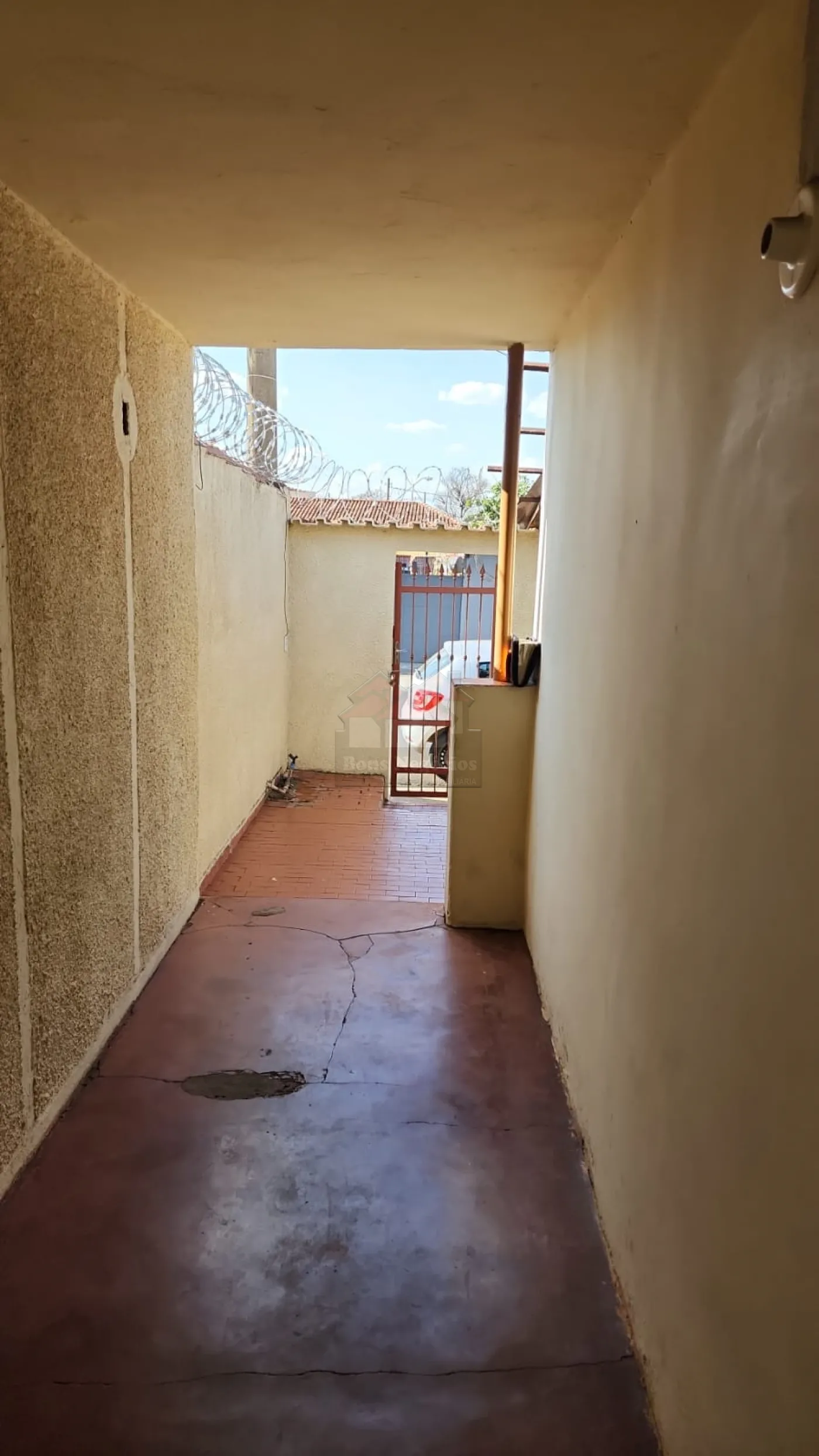 Alugar Casa / Padrão em Ribeirão Preto R$ 800,00 - Foto 5
