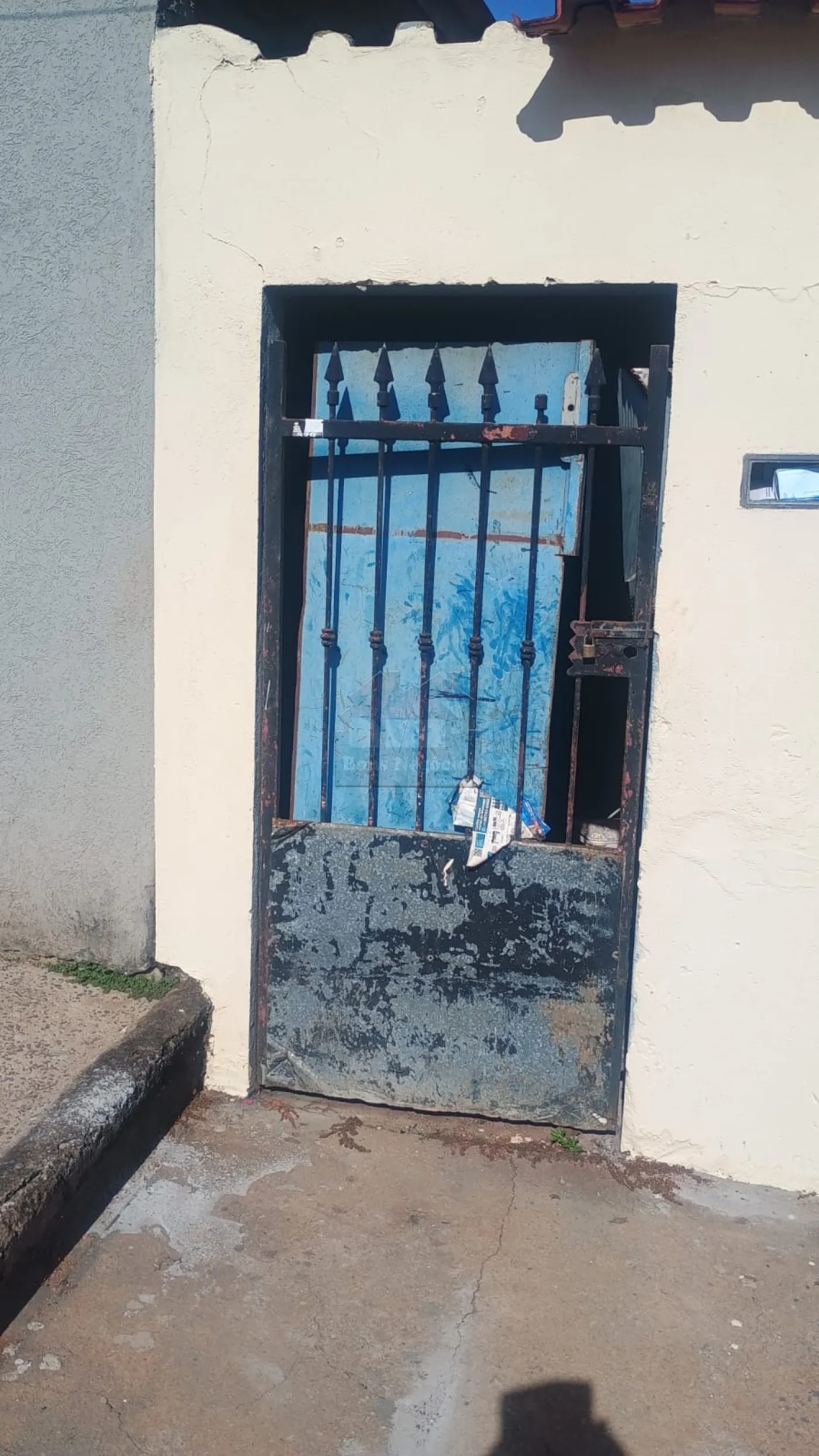 Alugar Casa / Padrão em Ribeirão Preto R$ 750,00 - Foto 1
