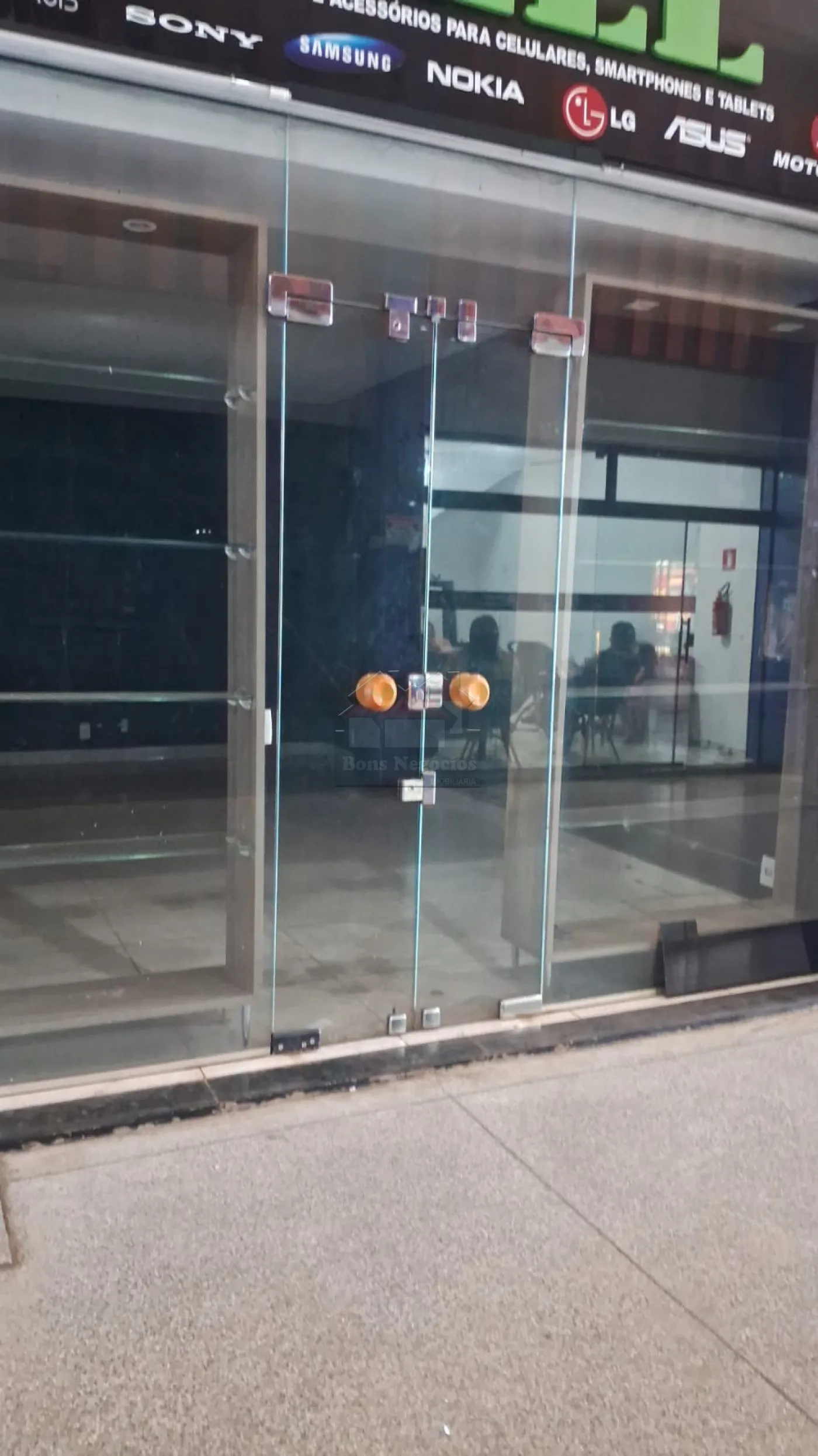 Alugar Comercial / Box em Ribeirão Preto R$ 1.100,00 - Foto 4
