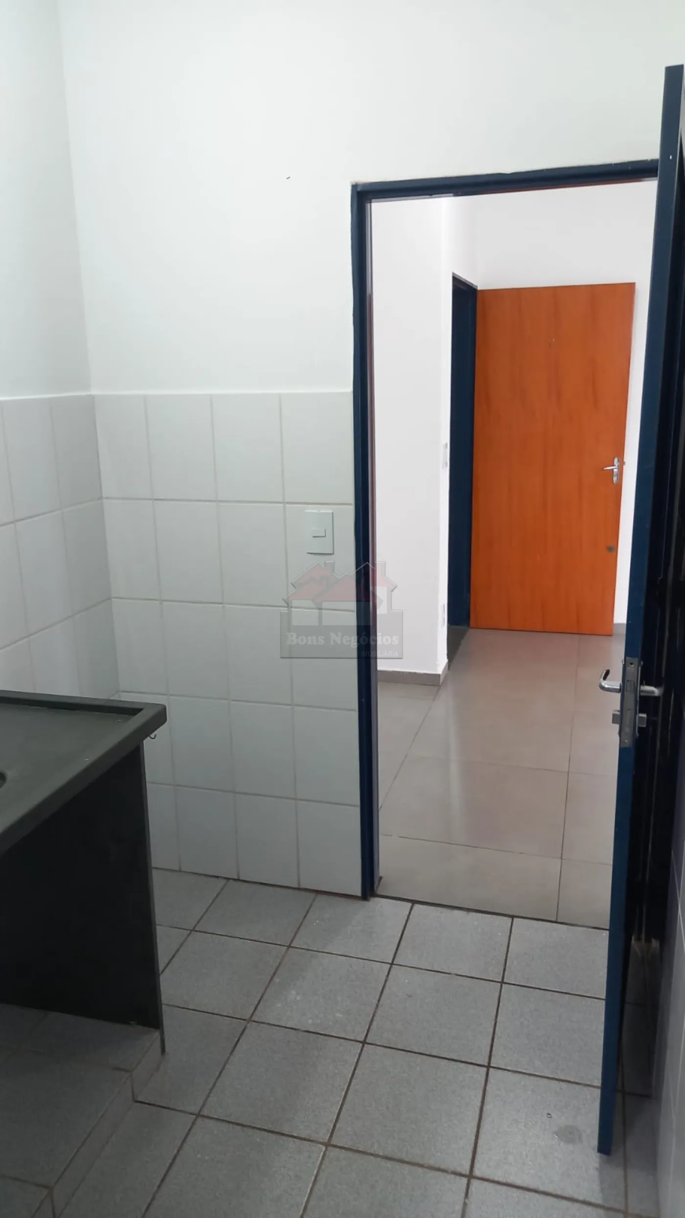 Alugar Comercial / Sala em Ribeirão Preto R$ 1.300,00 - Foto 8