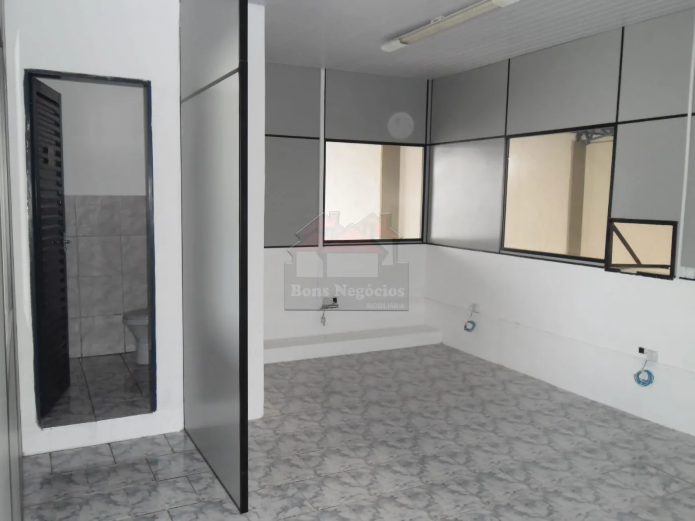 Alugar Comercial / Galpão em Ribeirão Preto R$ 11.200,00 - Foto 11