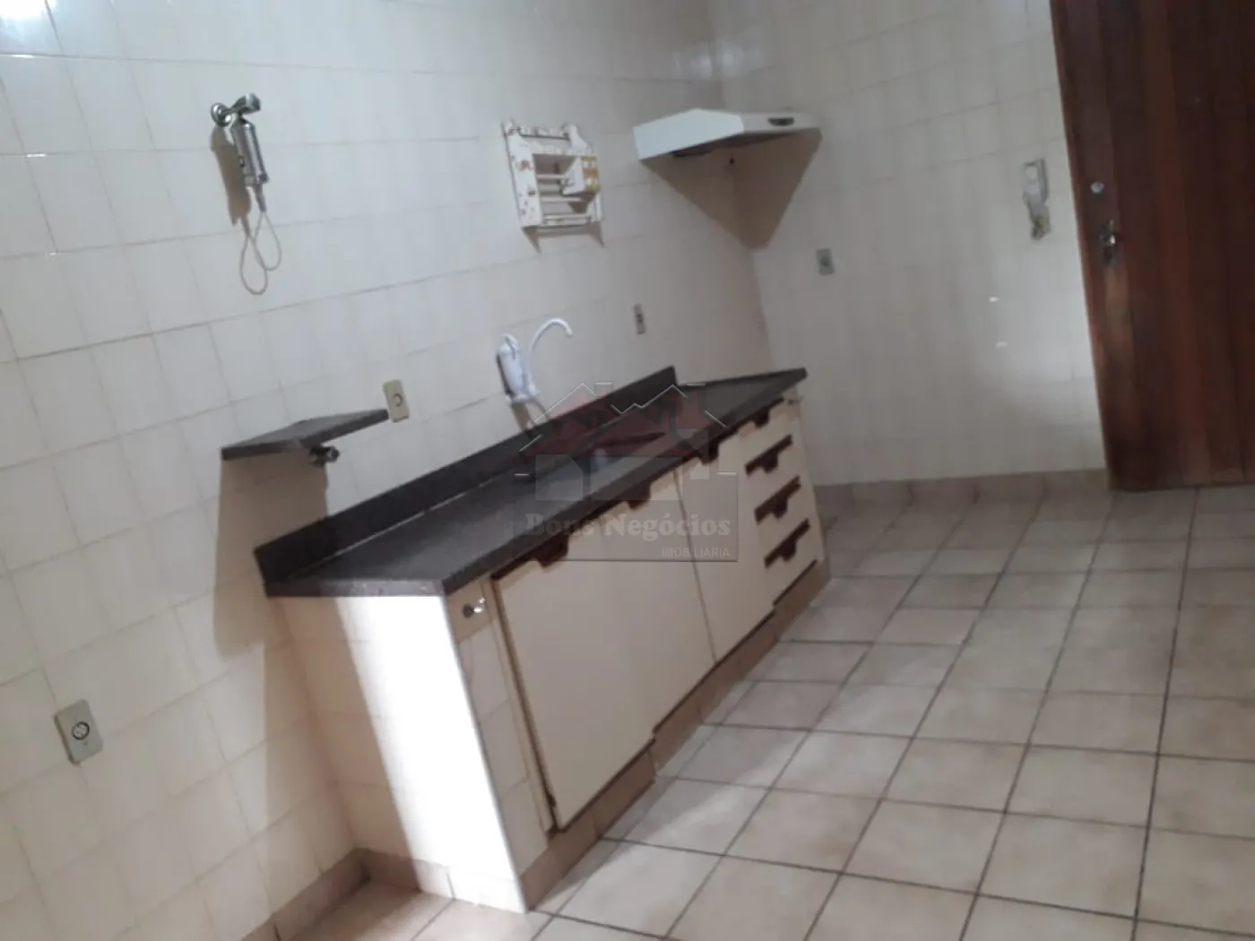 Alugar Apartamento / Padrão em Ribeirão Preto R$ 1.800,00 - Foto 3