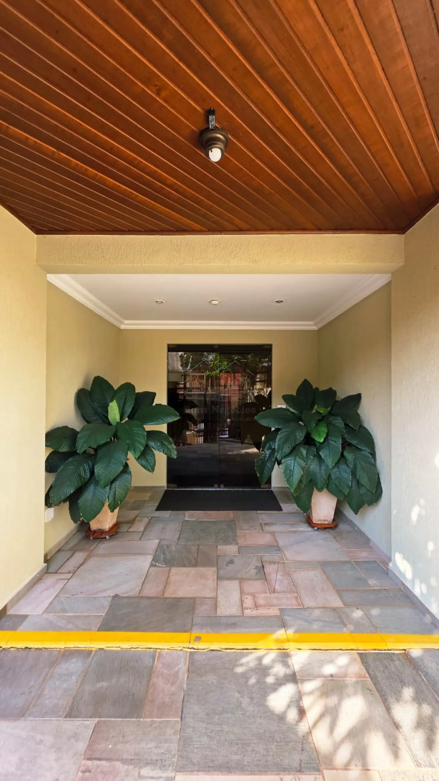 Alugar Apartamento / Aluguel em Ribeirão Preto R$ 2.000,00 - Foto 2