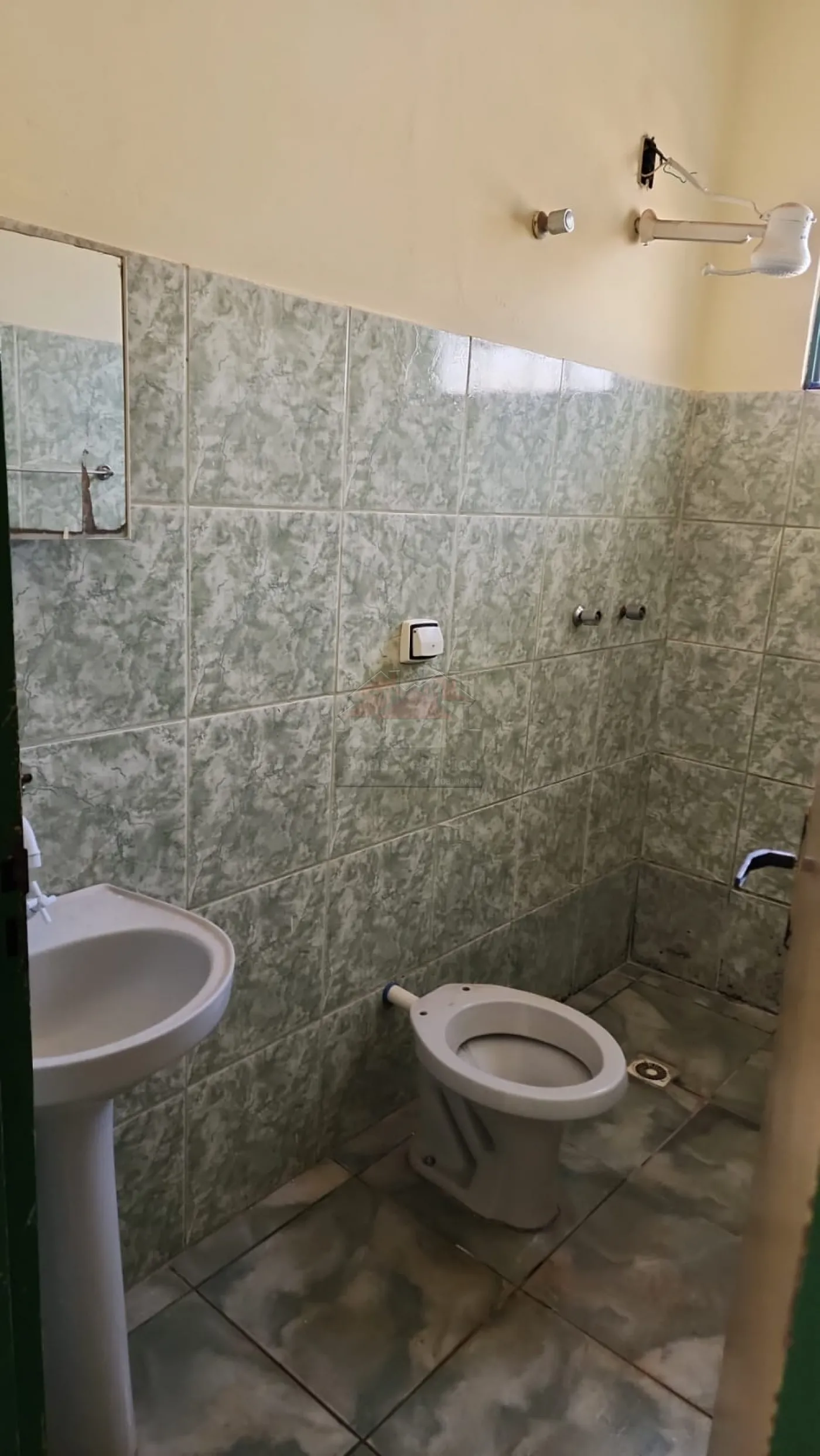 Alugar Casa / Padrão em Ribeirão Preto R$ 1.000,00 - Foto 8