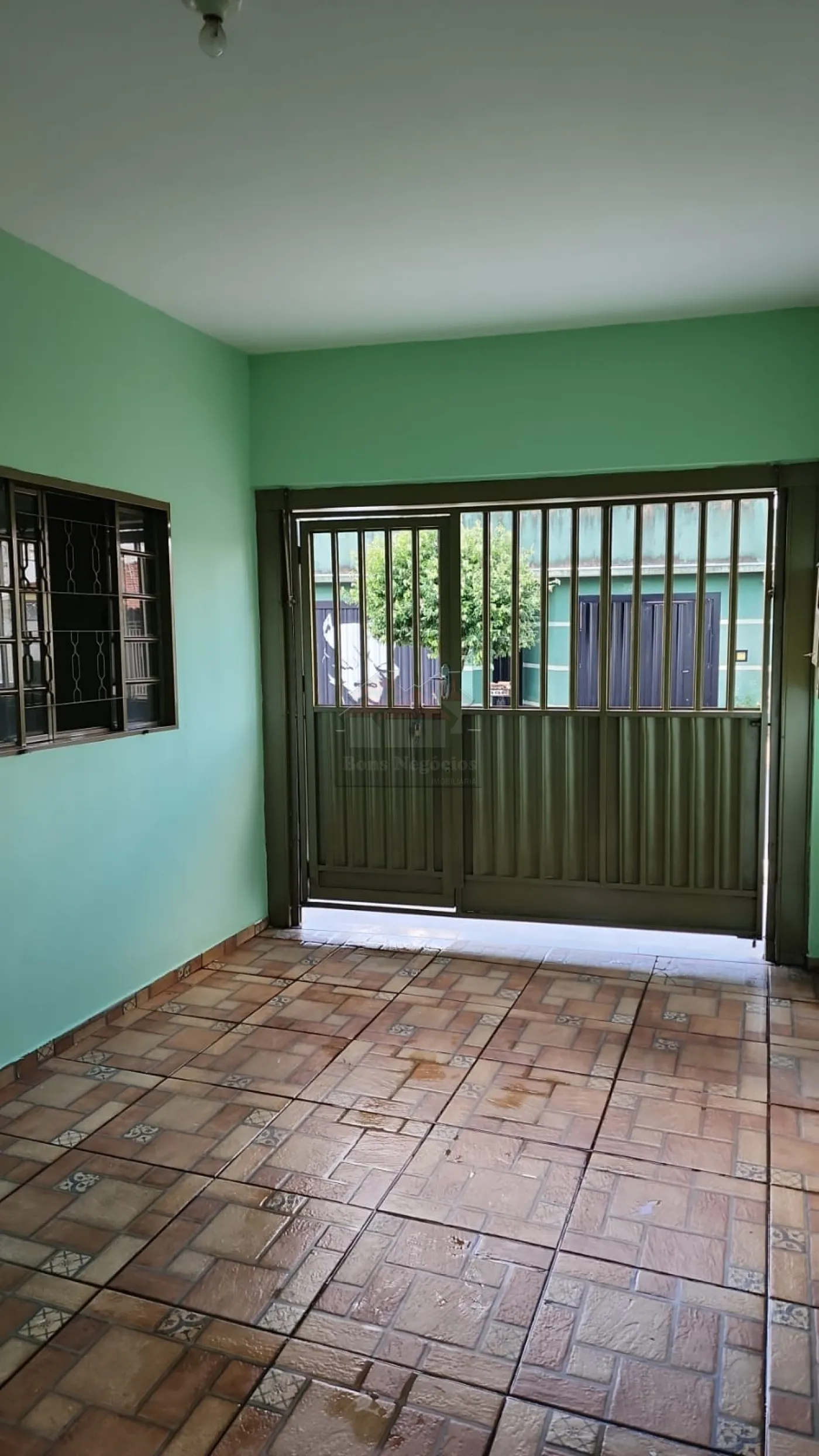 Alugar Casa / Padrão em Ribeirão Preto R$ 1.200,00 - Foto 2