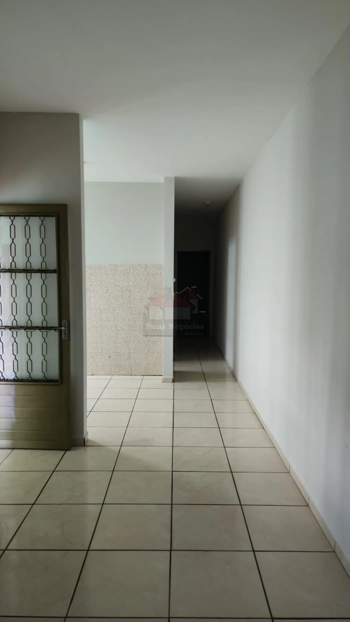 Alugar Casa / Padrão em Ribeirão Preto R$ 1.200,00 - Foto 4