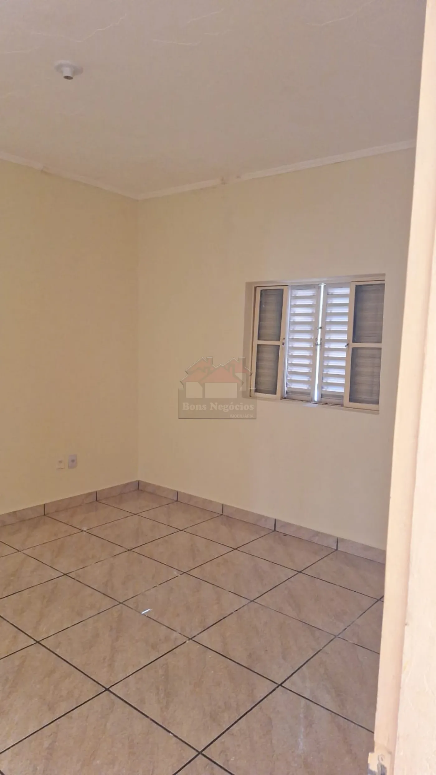 Alugar Casa / Padrão em Ribeirão Preto R$ 1.150,00 - Foto 6