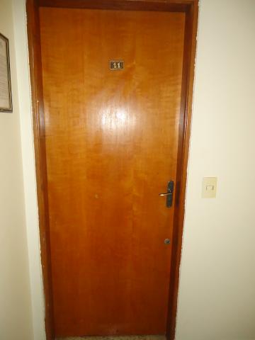Alugar Apartamento / Padrão em Ribeirão Preto R$ 700,00 - Foto 1