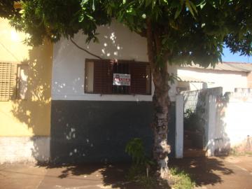 Alugar Casa / Padrão em Ribeirão Preto R$ 600,00 - Foto 1