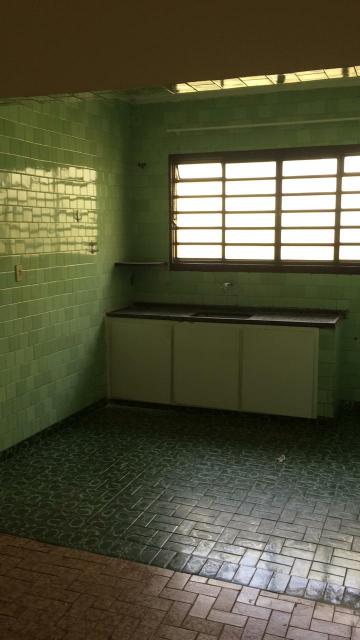 Alugar Casa / Padrão em Ribeirão Preto R$ 1.300,00 - Foto 13