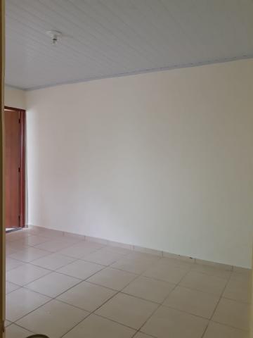 Alugar Casa / Padrão em Ribeirão Preto R$ 550,00 - Foto 5