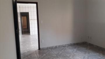 Alugar Casa / Padrão em Ribeirão Preto R$ 750,00 - Foto 14
