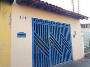 Alugar Casa / Padrão em Ribeirão Preto. apenas R$ 900,00