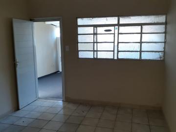 Alugar Casa / Padrão em Ribeirão Preto R$ 900,00 - Foto 6