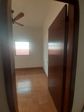 Alugar Casa / Residencial e Comercial em Ribeirão Preto R$ 1.600,00 - Foto 18