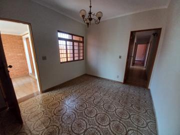 Alugar Casa / Padrão em Ribeirão Preto R$ 2.300,00 - Foto 3