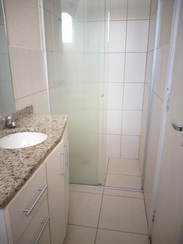 Alugar Apartamento / Padrão em Ribeirão Preto R$ 1.000,00 - Foto 4