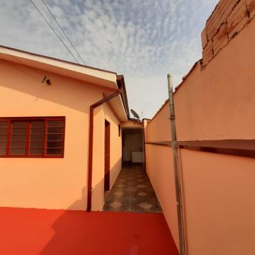 Alugar Casa / Padrão em Ribeirão Preto R$ 850,00 - Foto 4