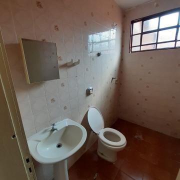 Alugar Casa / Padrão em Ribeirão Preto R$ 850,00 - Foto 13