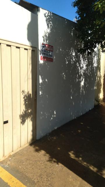 Casa / Padrão em Ribeirão Preto Alugar por R$600,00