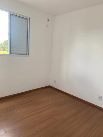 Alugar Apartamento / Aluguel em Ribeirão Preto R$ 800,00 - Foto 4