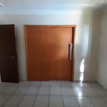 Alugar Apartamento / Padrão em Ribeirão Preto R$ 800,00 - Foto 10