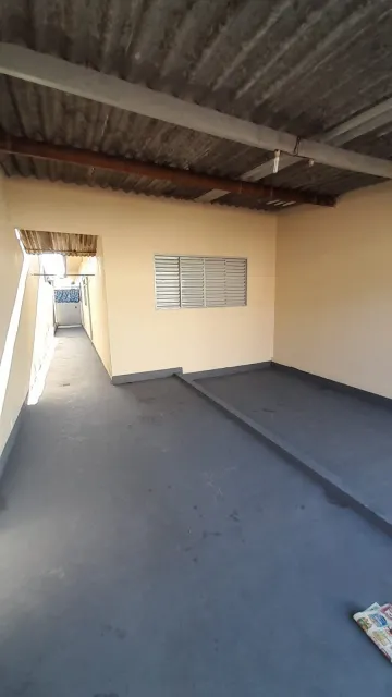 Alugar Casa / Padrão em Ribeirão Preto R$ 750,00 - Foto 2