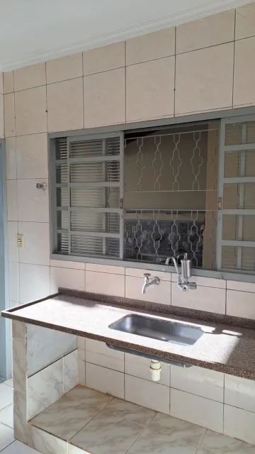 Alugar Casa / Alto Padrão em Ribeirão Preto R$ 1.300,00 - Foto 13
