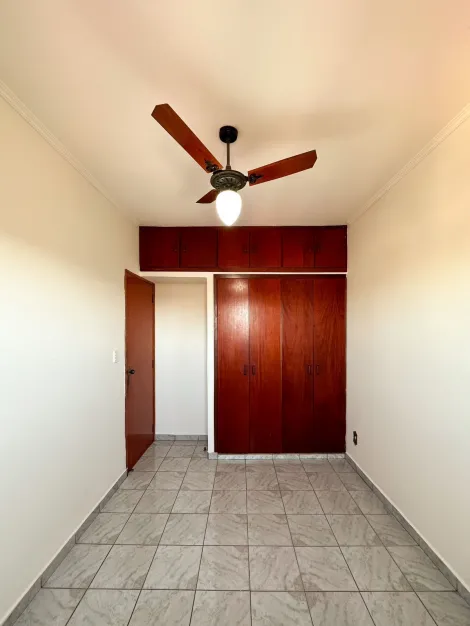 Alugar Apartamento / Padrão sem Condomínio em Ribeirão Preto. apenas R$ 195.000,00