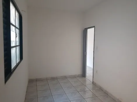 Alugar Casa / Padrão em Ribeirão Preto R$ 850,00 - Foto 5