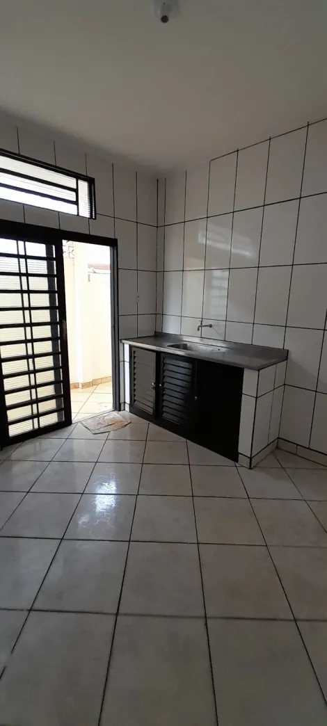 Alugar Casa / Padrão em Ribeirão Preto R$ 1.200,00 - Foto 4