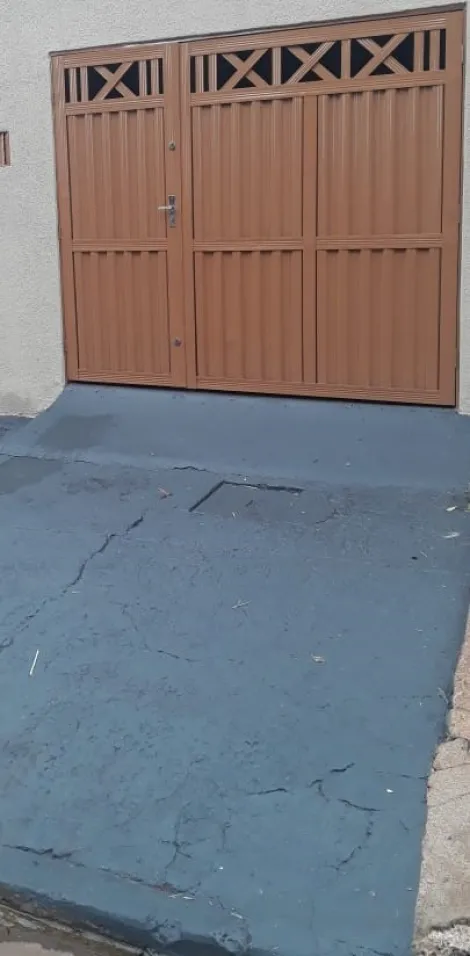 Casa / Padrão em Ribeirão Preto Alugar por R$1.300,00